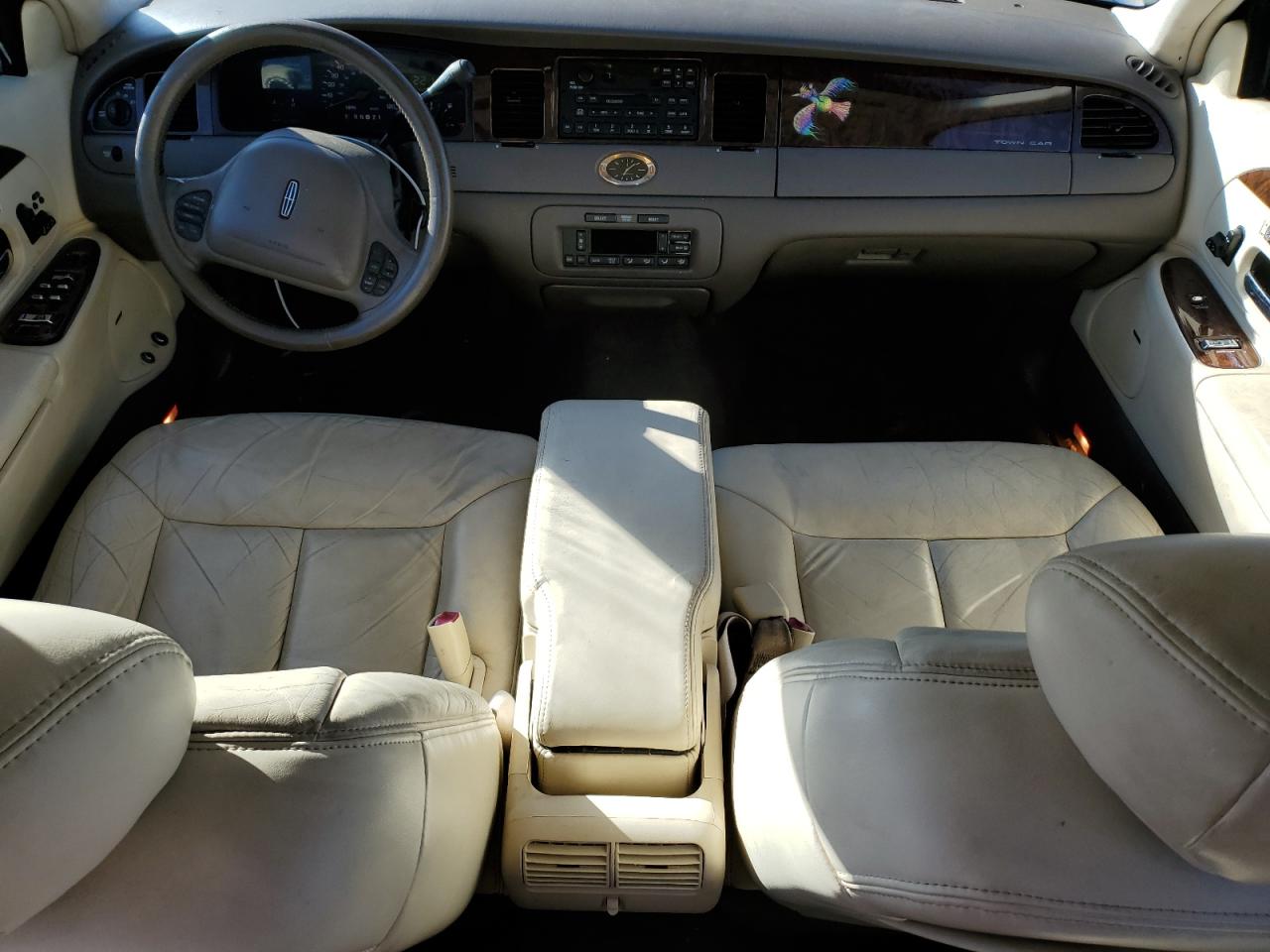 1LNFM83W7WY692602 1998 Lincoln Town Car Cartier 1LNFM83W7WY692602 1998 Lincoln Town Car Cartier