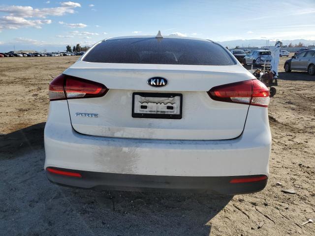 3KPFK4A71JE218111 | 2018 KIA FORTE LX