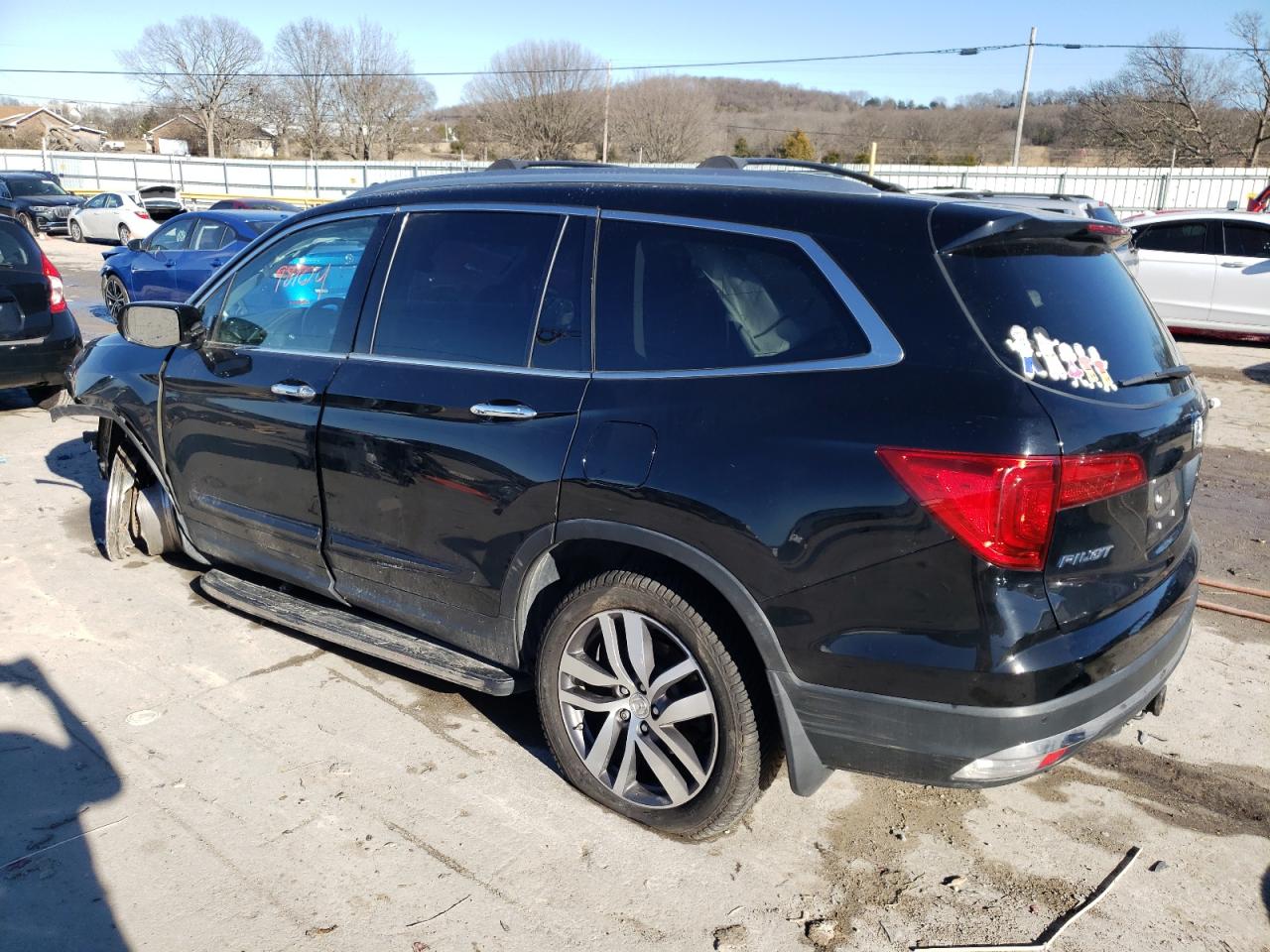 VIN: 5FNYF6H96GB081475 2016 HONDA PILOT