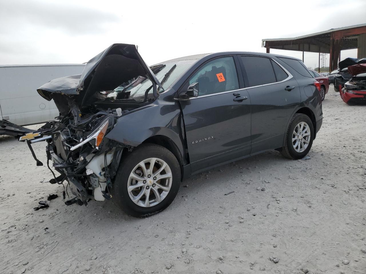 2GNAXJEV5J6315628 2018 Chevrolet Equinox Lt