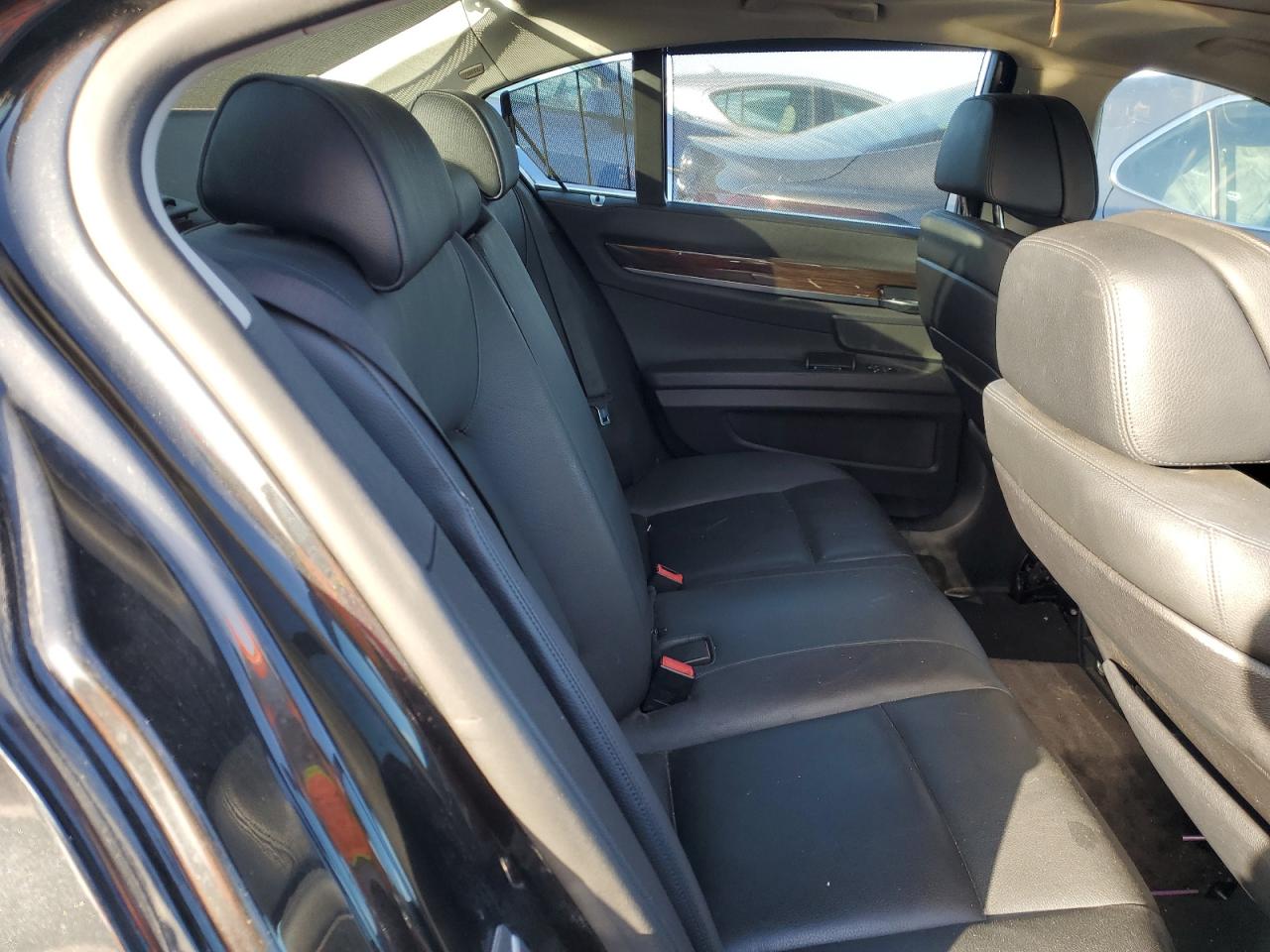 WBAKA4C50BC392271 2011 BMW 740 I