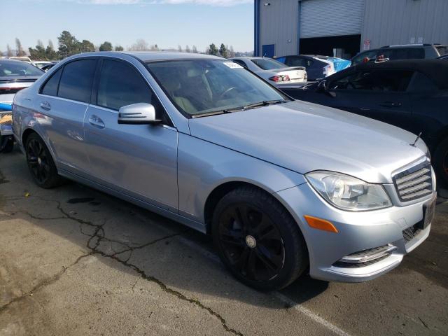 VIN WDDGF4HB2DF973674 2013 Mercedes-Benz C-Class, 250 no.4