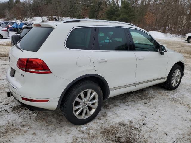 Lot #2326943016 2013 VOLKSWAGEN TOUAREG V6 salvage car