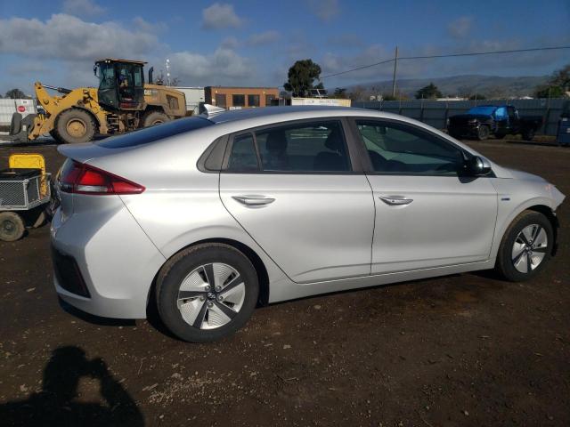 VIN 1G1BE5SM8H7259354 2017 Chevrolet Cruze, Lt Auto no.3