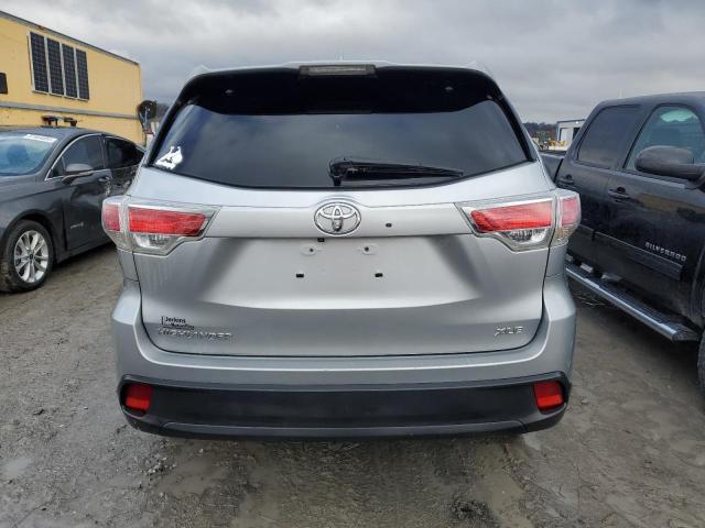 VIN 5TDKKRFH7FS066555 2015 Toyota Highlander, Xle no.6