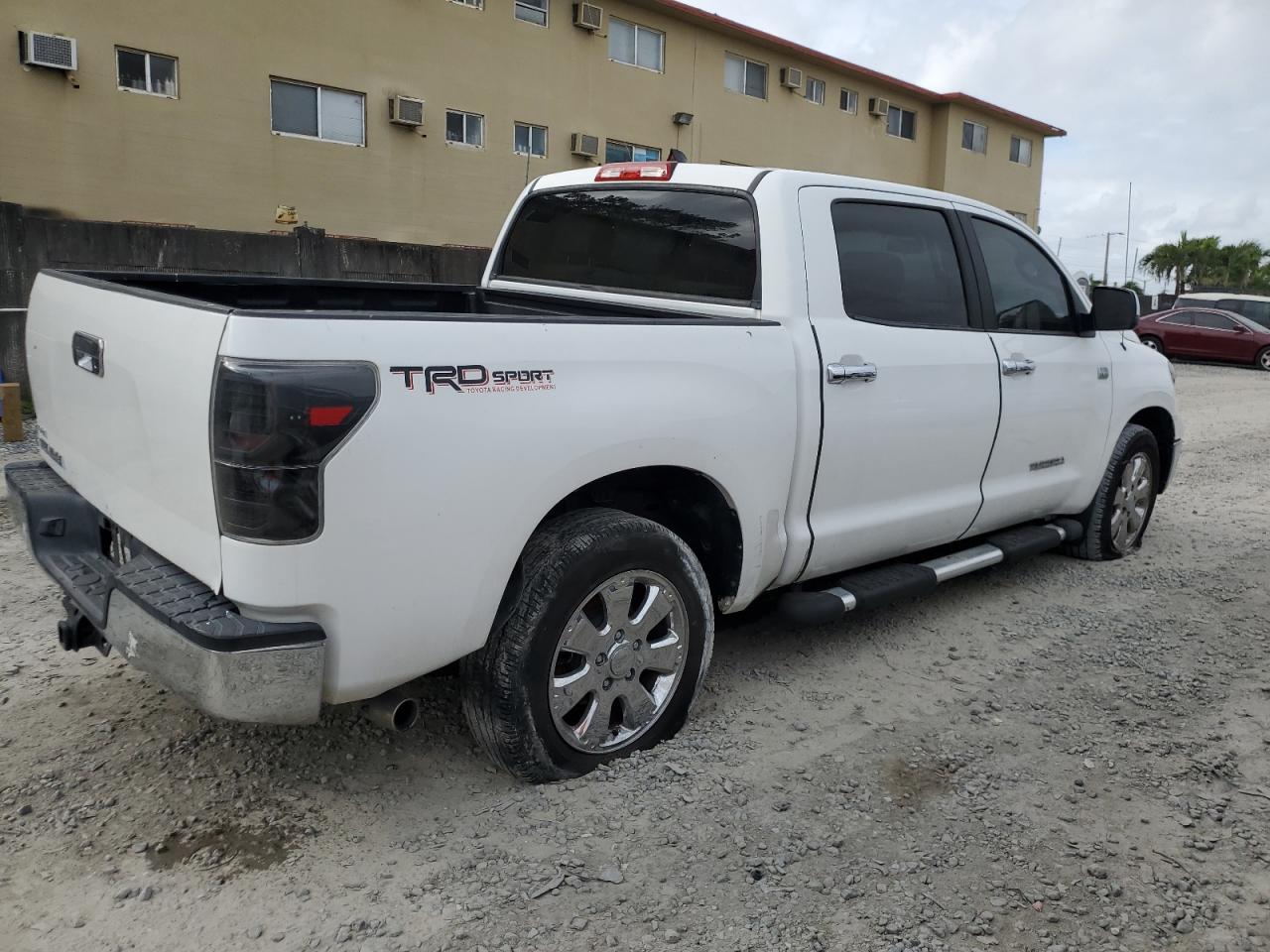 5TFEM5F13AX016953 2010 Toyota Tundra Crewmax Sr5