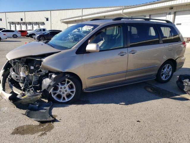 2005 Toyota Sienna XLE