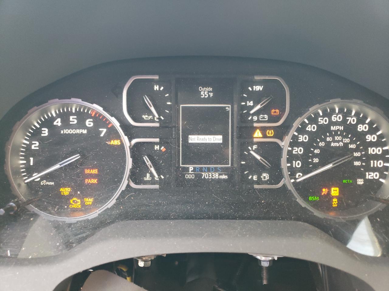 VIN: 5TFUY5F15KX820785 2019 TOYOTA TUNDRA