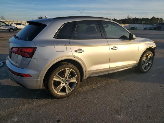 WA1CNAFY1L2000674 2020 AUDI Q5, photo no. 3