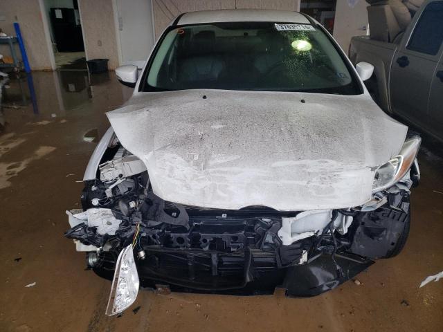 VIN 1FADP3F28DL132991 2013 Ford Focus, SE no.5