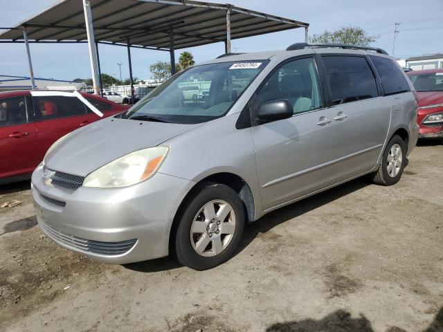 2004 Toyota Sienna CE