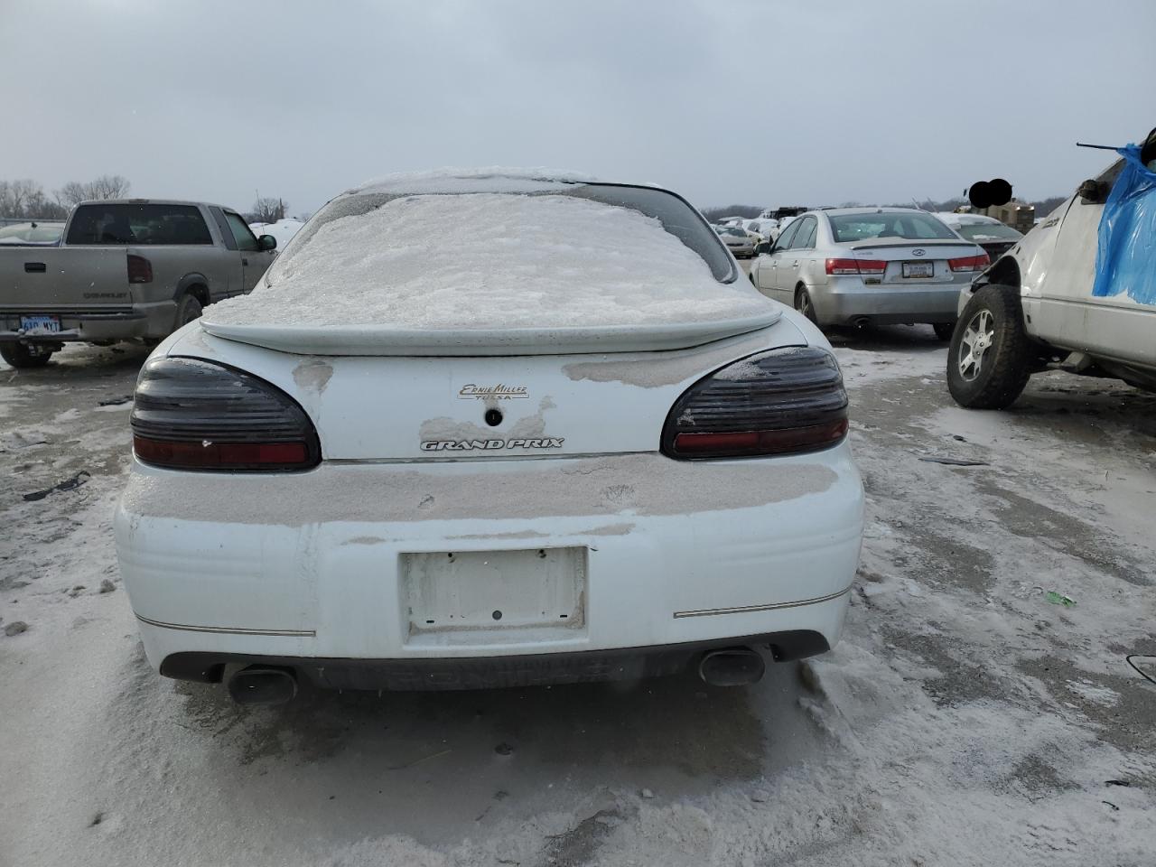 1g2wp12k5yf272244 1G2WP12K5YF272244 2000 Pontiac Grand Prix Gt