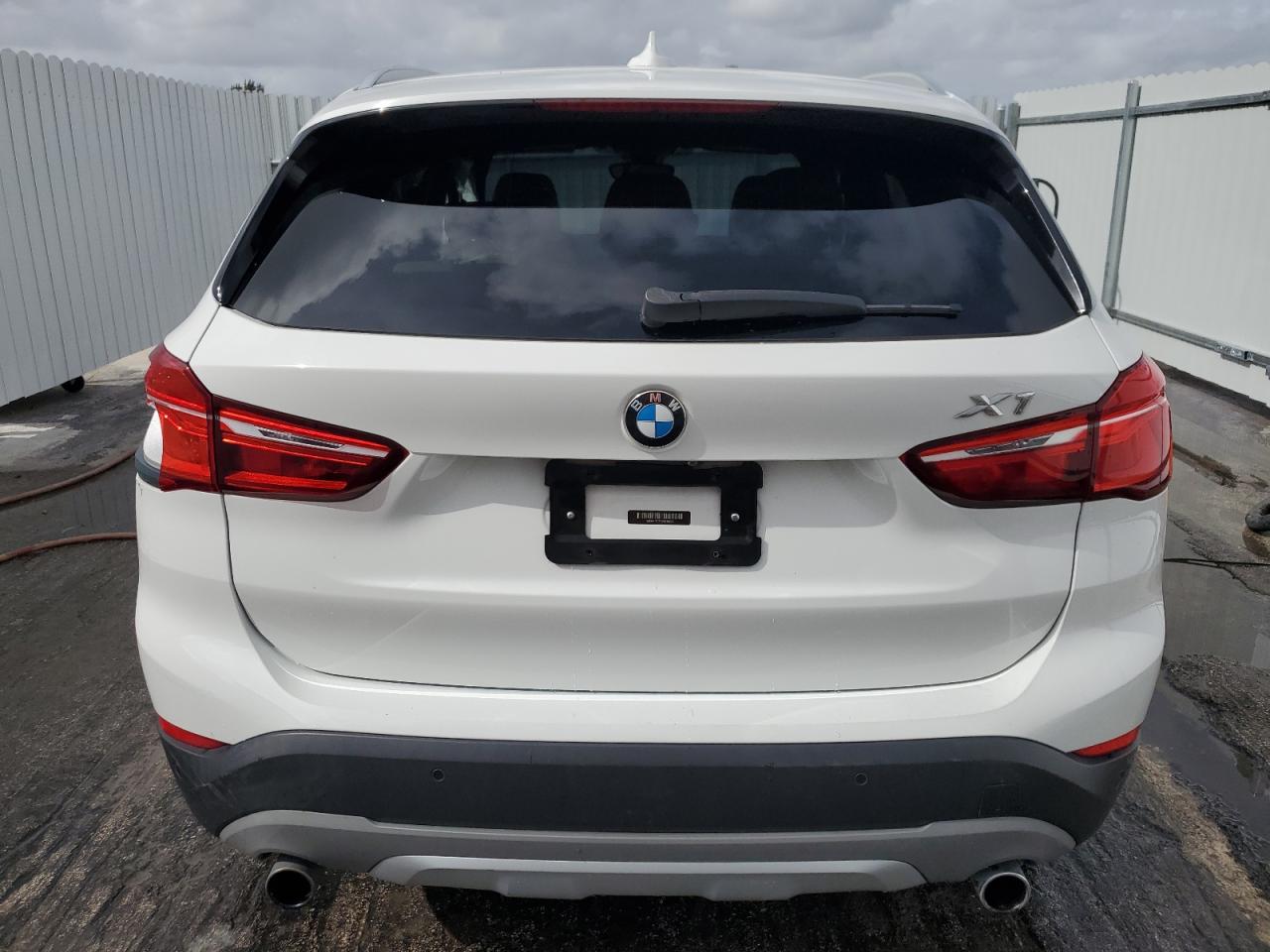 WBXHU7C37J5H39530 2018 BMW X1 Sdrive28I