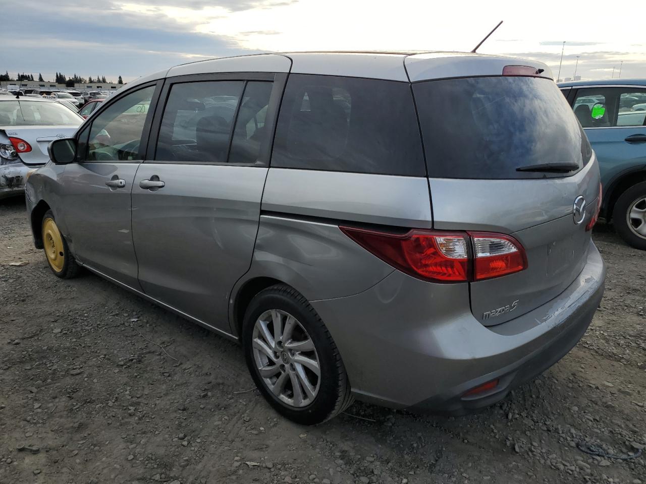 JM1CW2BL5C0135770 2012 Mazda 5