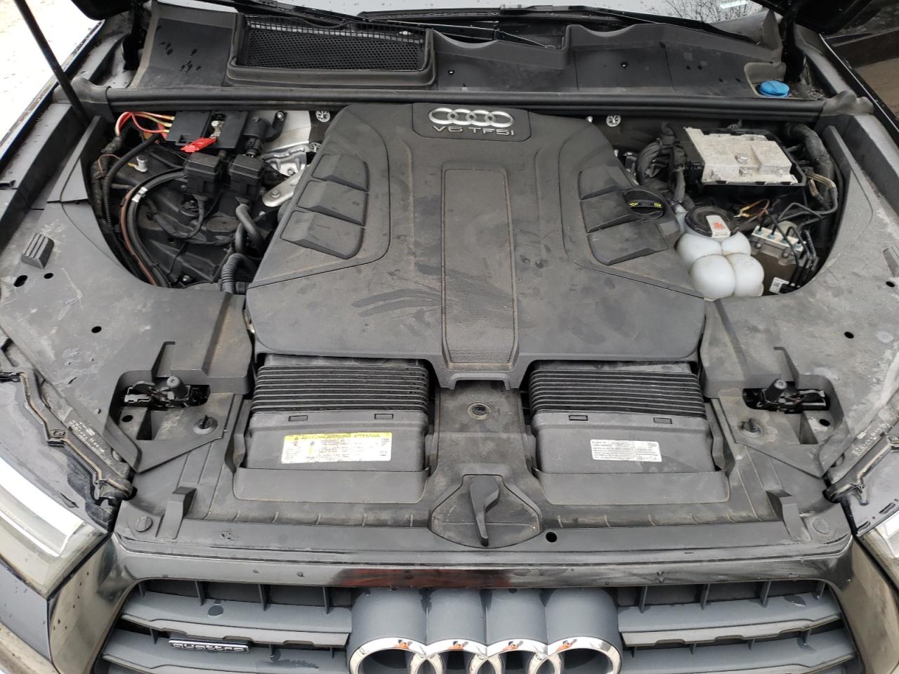 WA1VAAF79JD025903 2018 Audi Q7 Prestige