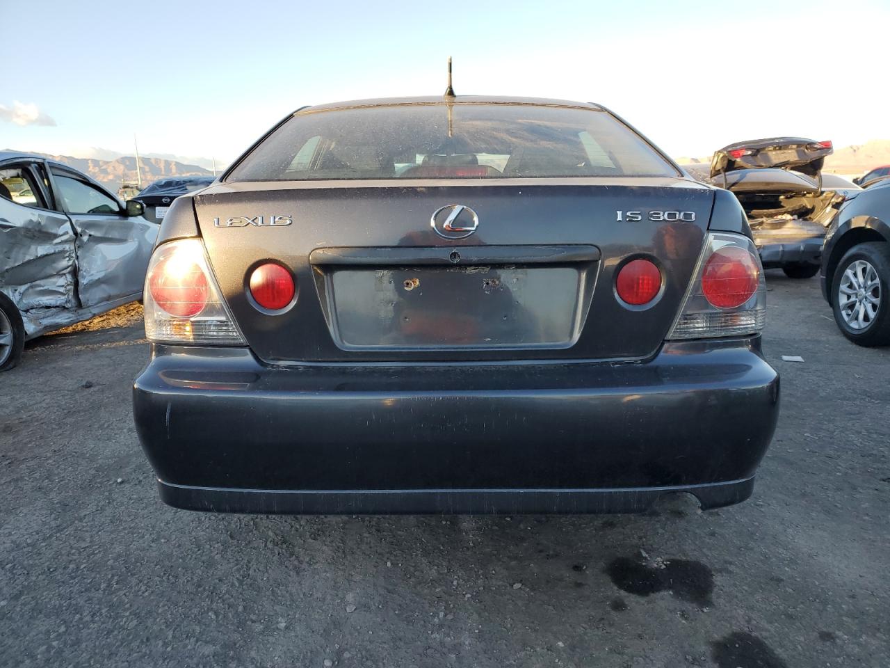 JTHBD182610012839 2001 Lexus Is 300