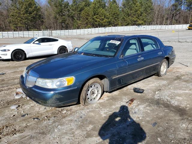 2002 Lincoln Town Car Executive