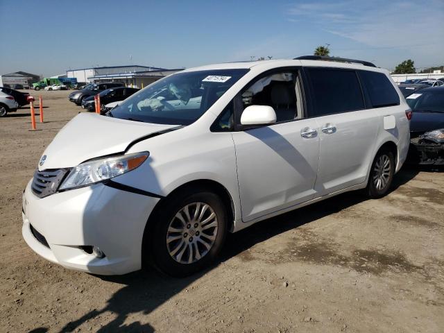 2015 Toyota Sienna XLE