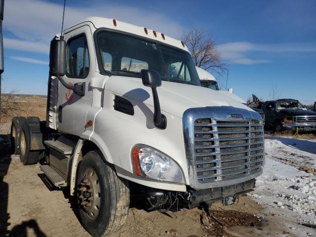 Lot #2425437824 2017 FREIGHTLINER CASCADIA 1 salvage car