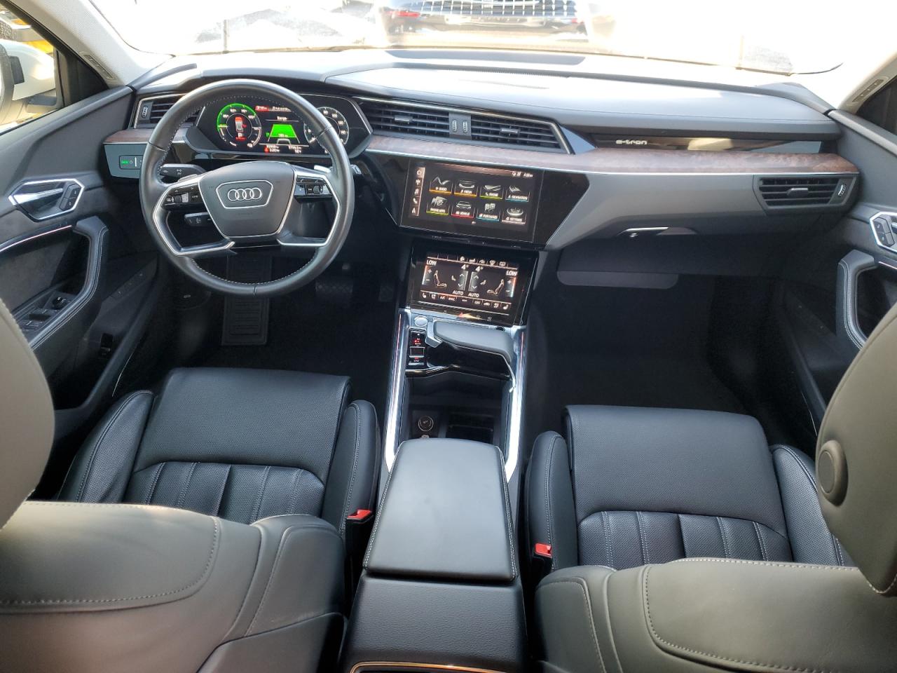 WA1VAAGE1KB024058 2019 Audi E-Tron Prestige