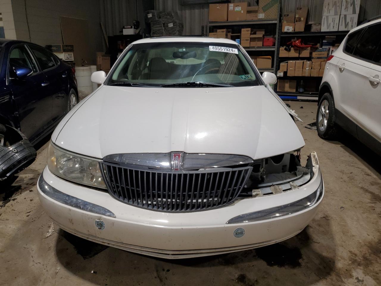 1LNHM97V1YY920368 2000 Lincoln Continental