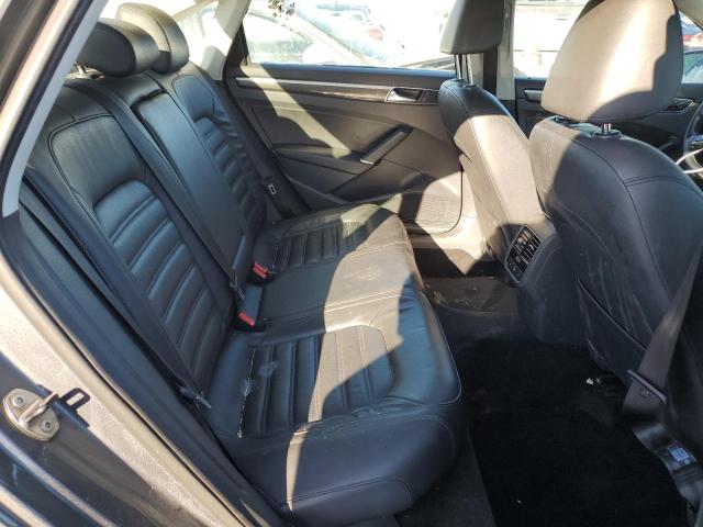 2017 VOLKSWAGEN PASSAT SEL - 1VWCT7A32HC078387