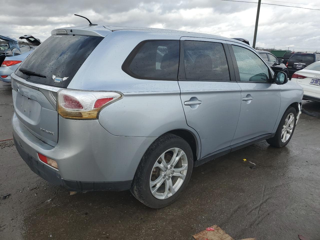 JA4AZ3A34EZ005803 2014 Mitsubishi Outlander Se