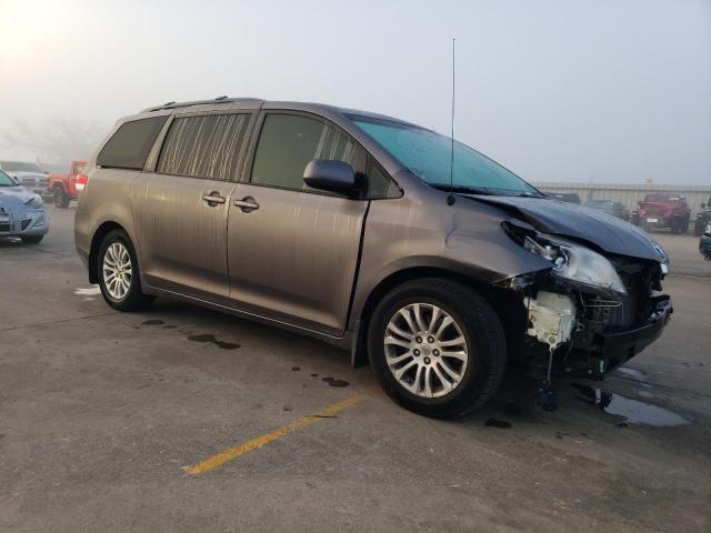 5TDYK3DC4ES425504 2014 Toyota Sienna Xle