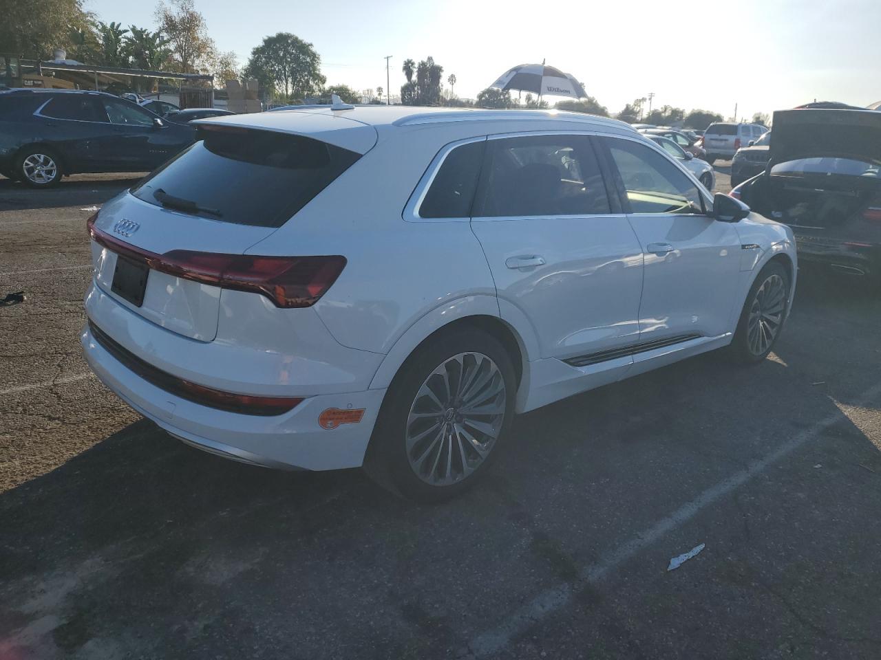 WA1VAAGE1KB024058 2019 Audi E-Tron Prestige