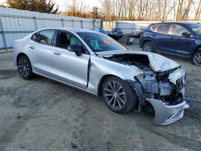 2022 VOLVO S60 B5 MOM 7JRL12FZ6NG161626