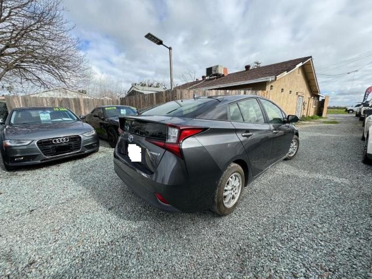 JTDKARFU7K3081696 2019 Toyota Prius