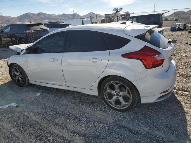 Image 2 of 2014 Ford Focus salvage vehicle - Lot #38774814 at Copart