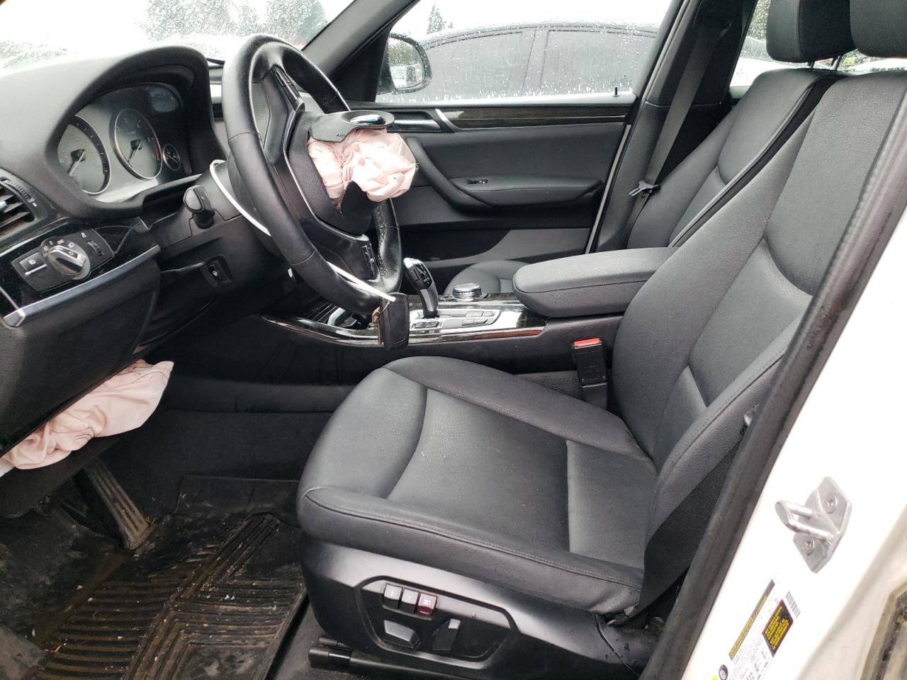 VIN: 5UXWY3C5XG0N87215 2016 BMW X3