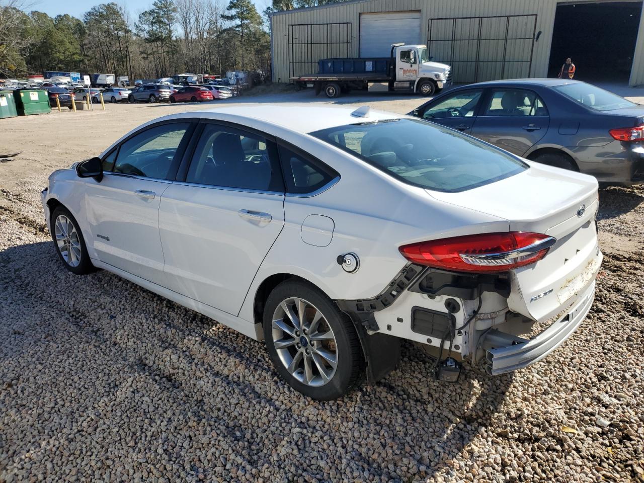 3FA6P0LUXKR124905 2019 Ford Fusion Se