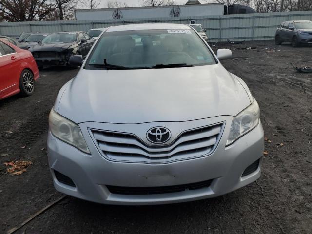 2011 Toyota Camry - Image 5