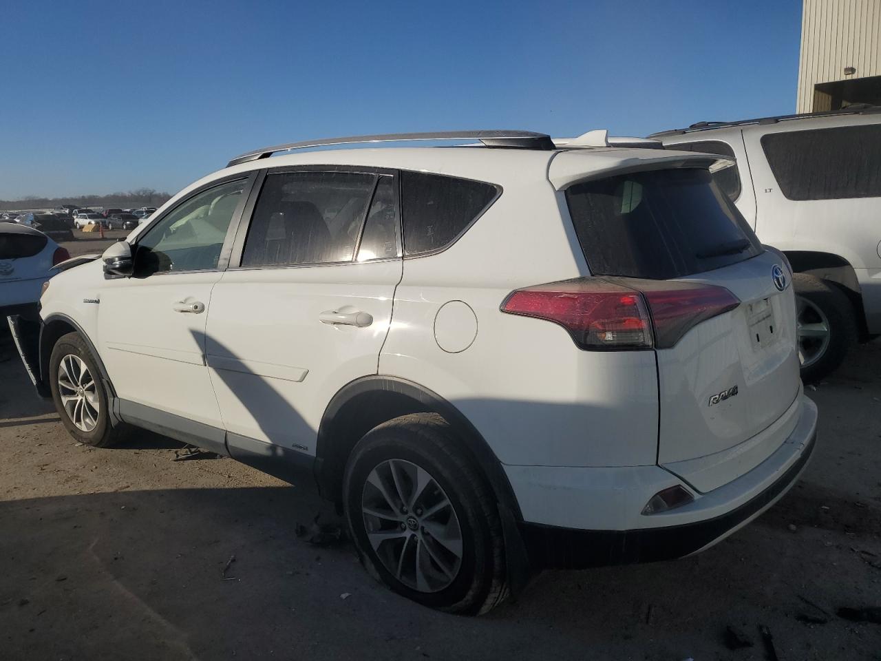 JTMRJREVXHD147427 2017 Toyota Rav4 Hv Le