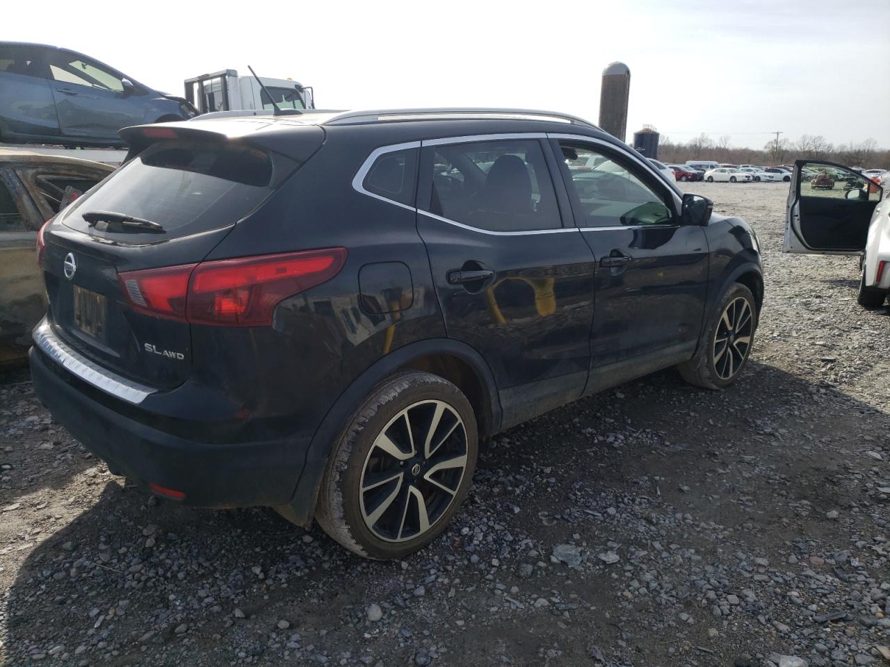 2018 Nissan Rogue Sport S vin: JN1BJ1CR9JW289452