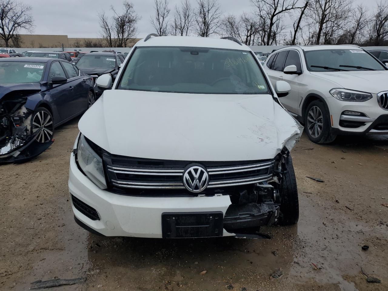 WVGAV7AX1HK001731 2017 Volkswagen Tiguan S