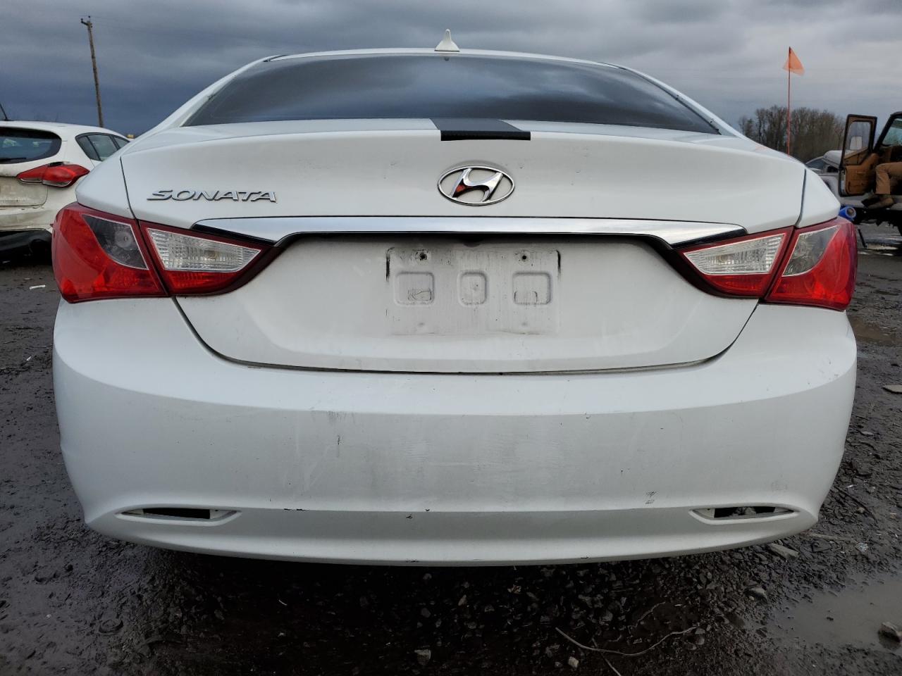 Lot #2441165525 2014 HYUNDAI SONATA GLS