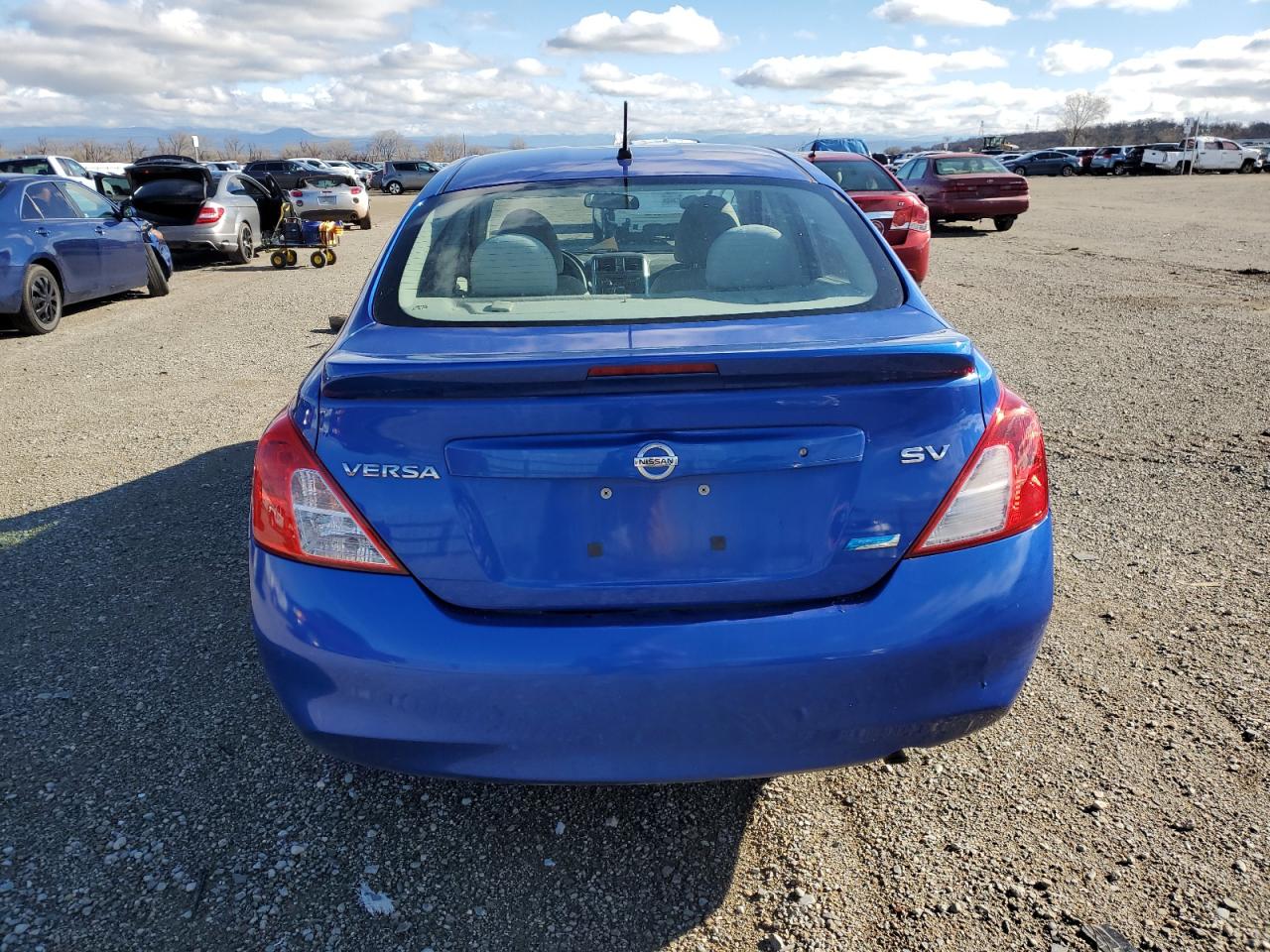 3n1cn7ap4el809291 3N1CN7AP4EL809291 2014 Nissan Versa S