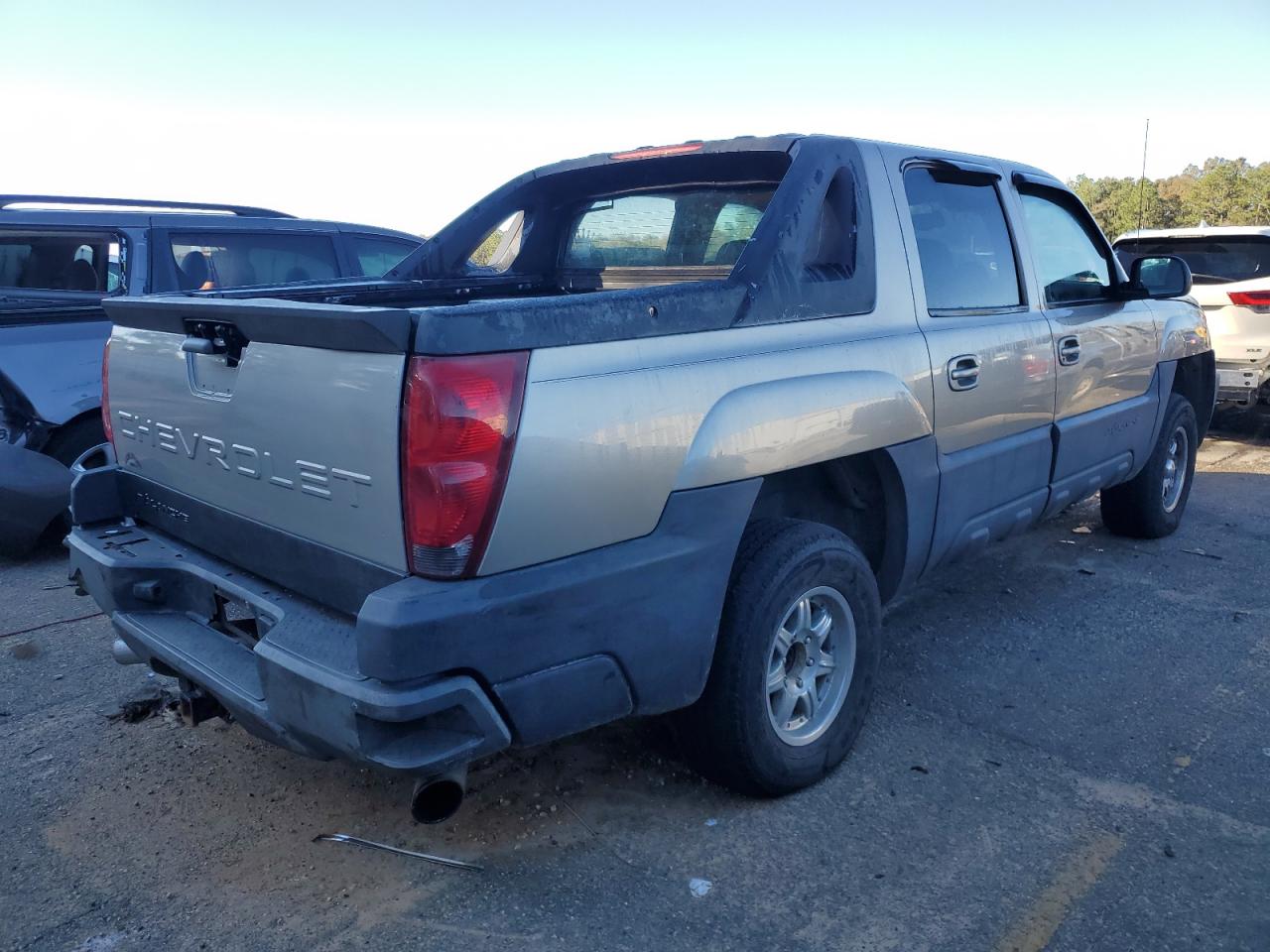 Lot #2962513723 2002 CHEVROLET AVALANCHE