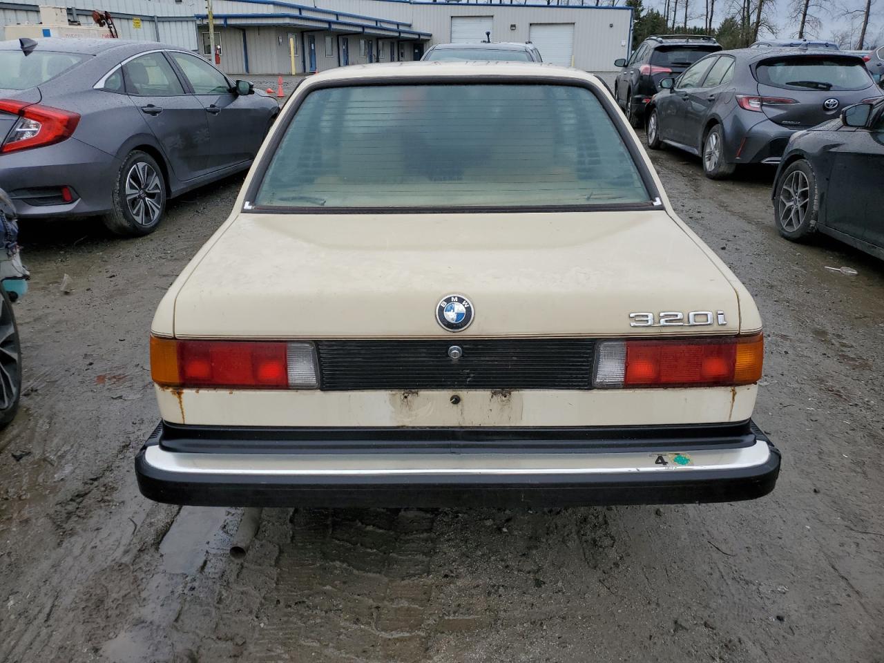 WBAAG3307B8004268 1981 BMW 320 I