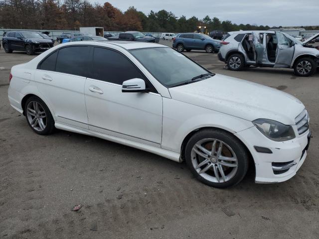 VIN WDDGF8AB1DA815194 2013 Mercedes-Benz C-Class, 3... no.4