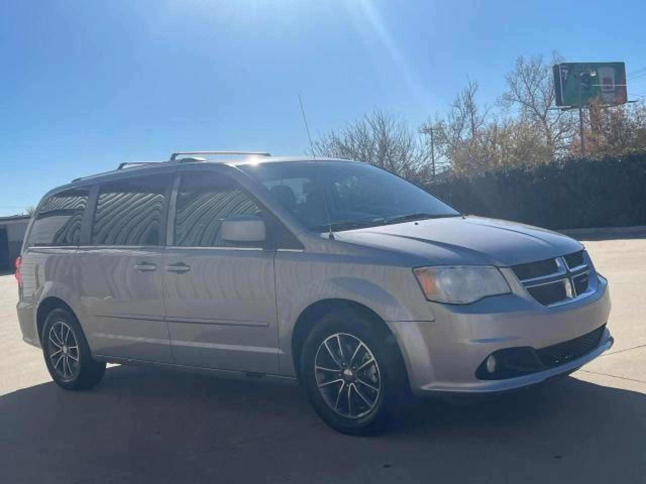 2017 dodge caravan sxt for sale
