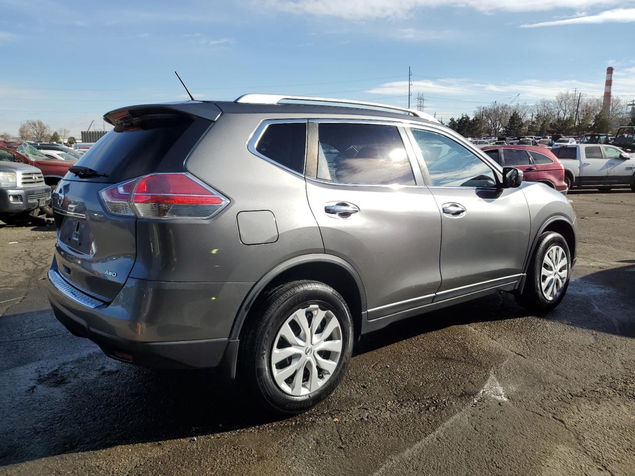 VIN: JN8AT2MV2GW137045 2016 NISSAN ROGUE