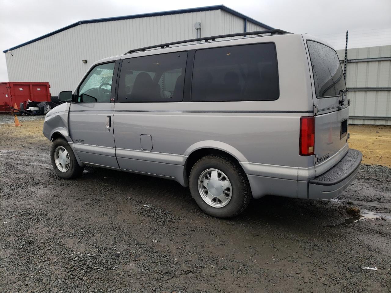 1GKDM19W1YB544224 2000 GMC Safari Xt