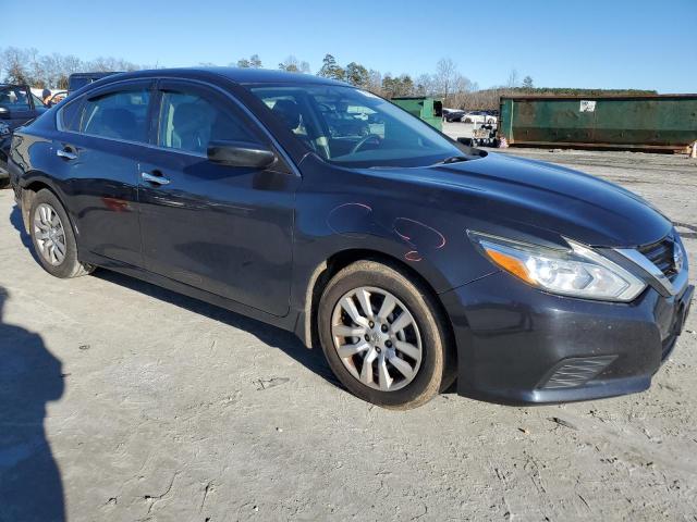 2017 Nissan Altima - Image 4