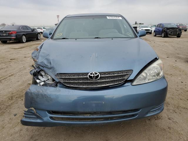 2004 Toyota Camry Le VIN: 4T1BF32K34U587795 Lot: 37824354