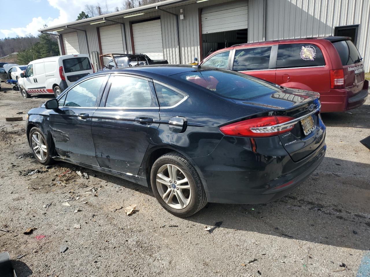 VIN: 3FA6P0H7XJR140359 2018 FORD FUSION