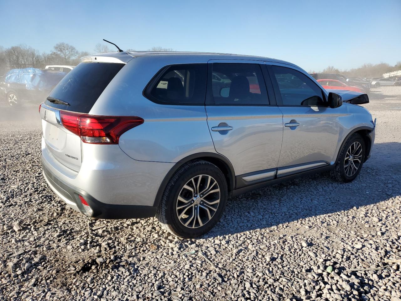 2016 Mitsubishi Outlander Es vin: JA4AD2A32GZ025981